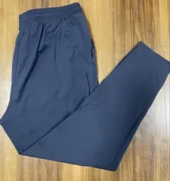 ユニクロ　ウルトラストレッチアンクルパンツ（ネイビー）/XLサイズ