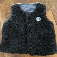 ボア素材 黒いベスト リバーシブルくまさん刺繍付き