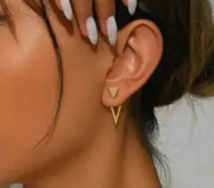 【新品】トライアングルピアス