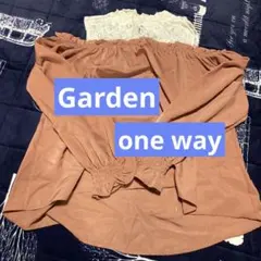 t① オフショルトップスのサムネイル