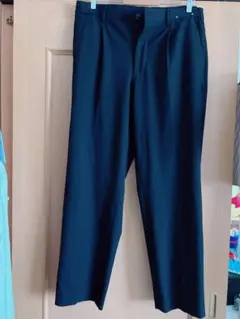 ユニクロ　タックワイドパンツ　黒