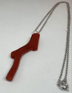 10116天然赤珊瑚のペンダントネックレス シルバーチェーン付き
