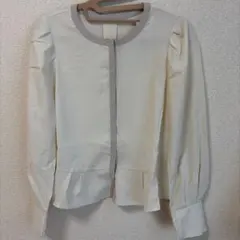 【Nattu様専用】アイボリー フリル付き 長袖ブラウス ロペピクニック