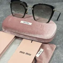 MIUMIU SMU 52R バタフライ型サングラス ハーフリム 付属品完備のサムネイル
