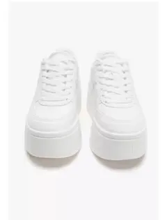 zara ホワイト プラットフォームスニーカー　厚底スニーカー サイズ38のサムネイル