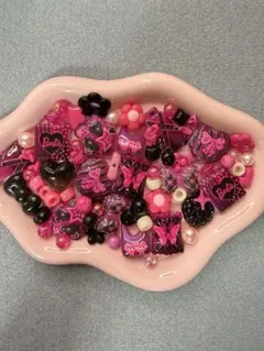 バービー テーマ プラスチックビーズ 約50個