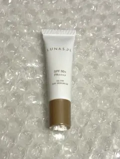 新作　ルナソル　LUNASOL　グロウデイセラムUV　美容液UVのサムネイル