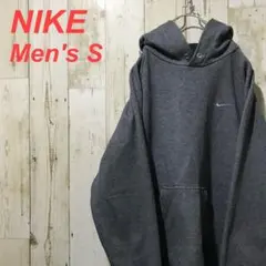 ナイキ☆ワンポイント刺繍ロゴ入りパーカー 裏地付き