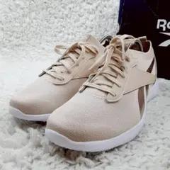 未使用箱付26㎝△Reebok リーボック スニーカー ウォーカワイル ベージュ