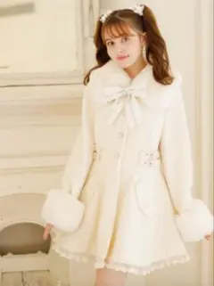 LIZ LISA アイボリー ファー付きコート※本日限定値下げしてます‼️