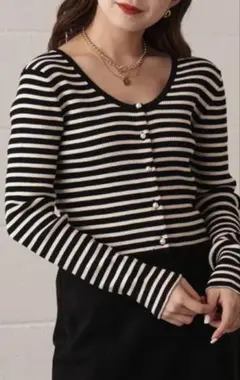 Chico パールボタン短丈リブニット