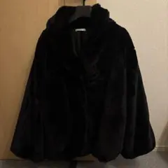 黒ファーコートのサムネイル