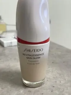 SHISEIDO REVITALESSENCE SKIN GLOW 220