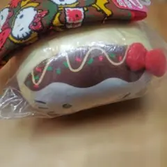 ハローキティ未使用もちもちミニクッション＆ソックス含む2点セット①大阪限定のサムネイル