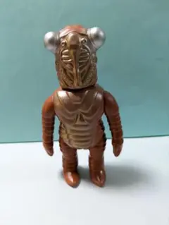 セミ人間　フィギュア　ウルトラQ  レア Amazon | ウルトラ怪獣名鑑 ガラモンの逆襲 セミ人間 ウルトラQ