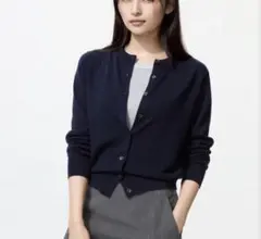ネイビー　メリノクルーネックカーディガン　ユニクロ　UNIQLO