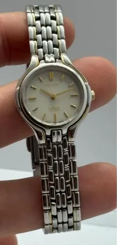 シチズン　EXCEED ソーラー　腕時計