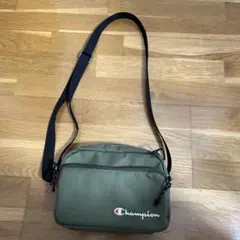 Champion ショルダーバッグ カーキ