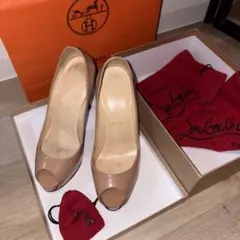 Christian Louboutin ベージュ オープントゥヒール