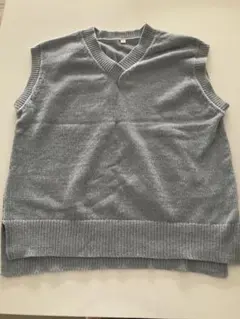 【ライトブルー Vネックベスト】