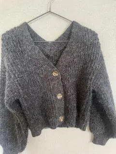 グレー ニット ボタン付きカーディガン