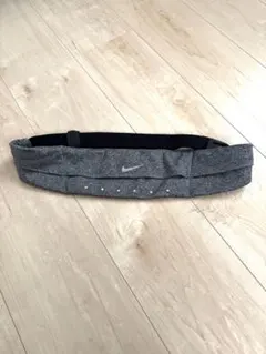 NIKE ランニング ウエストポーチ グレーのサムネイル