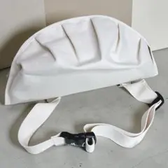 ✨新品・未使用✨宇都宮餃子メッセンジャーバッグ　ショルダーバッグ　肩掛け　白