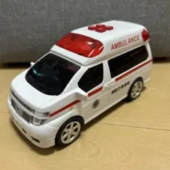 消防庁救急隊 救急車 ミニカー　日産エルグランドのサムネイル