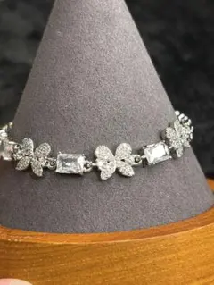 蝶モチーフ ジルコニアブレスレット