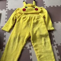 ピカチュウ フード付き パジャマ　　120