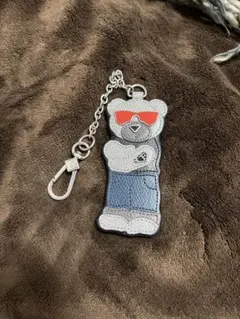 本日限り値下 FURLA フルラ　クマ型キーケース レザー風 赤いサングラス付き