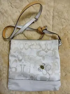 COACH コーチ ショルダーバック　蜂刺繍