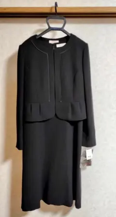 【新品未着用】 礼服喪服 ブラックフォーマル 五分袖ワンピース13号
