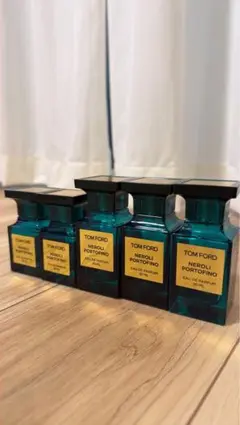 TOM FORD トムフォード 香水ボトル　3点セット　空瓶　空箱　インテリア 2026年最新】香水 空き瓶 トムフォードの人気アイテム - メルカリ
