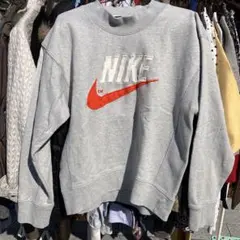 【NIKE】ナイキ 刺繍ロゴ スウェット グレー Sサイズ ビッグロゴ