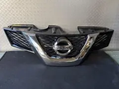 日産 エクストレイル T32 フロントグリル 62310 4CE0A (10) - メルカリ
