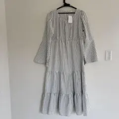 293. 新品　raffime ワンピース　ストライプ柄　フリル長袖