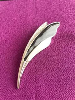 ブローチ　軽量ブローチ　羽デザイン ブローチ ビンテージブローチ