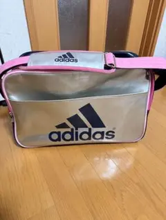 adidas エナメルバッグ シルバー/ピンク