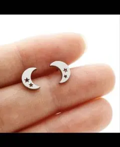 選べるカラー　月と星のピアス
