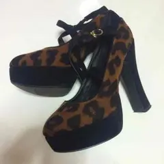 ヒョウ柄パンプス