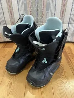 スノーボードブーツ