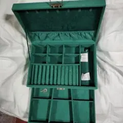 Item thumbnail for item cc85217c-84d3-4915-be4b-be18fe384818