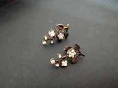 フラワーピアス　ミハエルネグリン？