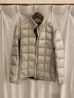 【人気色！！】モンベル ダウンジャケット スペリオダウンジャケット