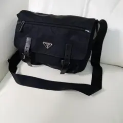PRADA ナイロン ショルダーバッグ ブラック