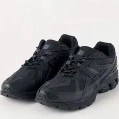 美品【New Balance】M1906NJ トリプルブラック