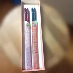 韓国 花模様付き木製箸 赤と青 2本セット 新品未使用