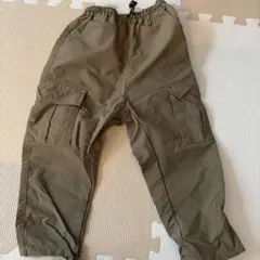 カーキ　カーゴパンツ 110
