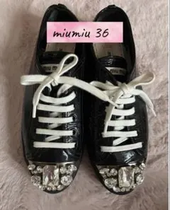 MIUMIU スニーカー エナメル ビジュ クリスタルのサムネイル